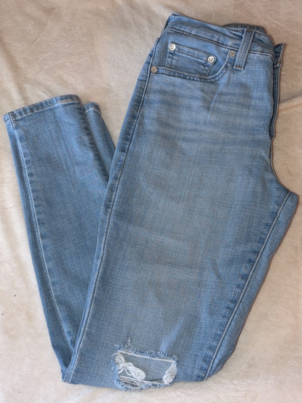Distressed Skinny Jeans